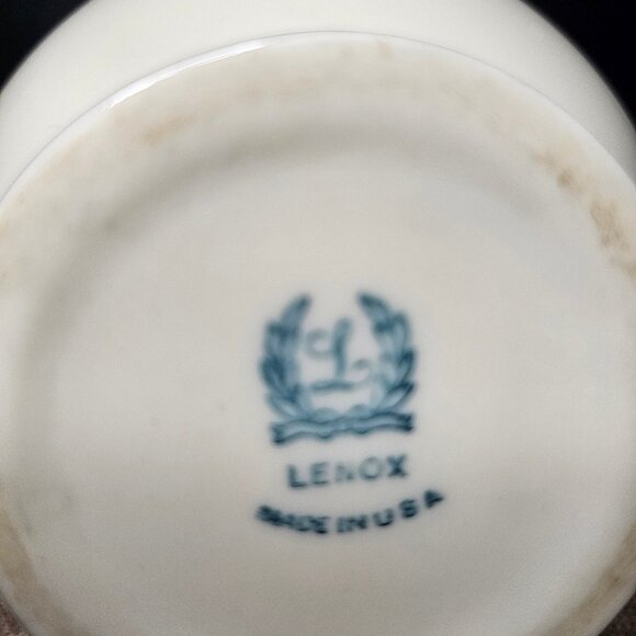 Vintage Lenox China Wheat Pattern 8" Vase Ivory Bulb 24 Karat Gold Trim - Picture 5 of 9